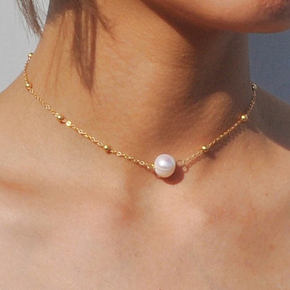 Jewelry - 💕3/$30 Pearl Beaded Gold Choker Necklace